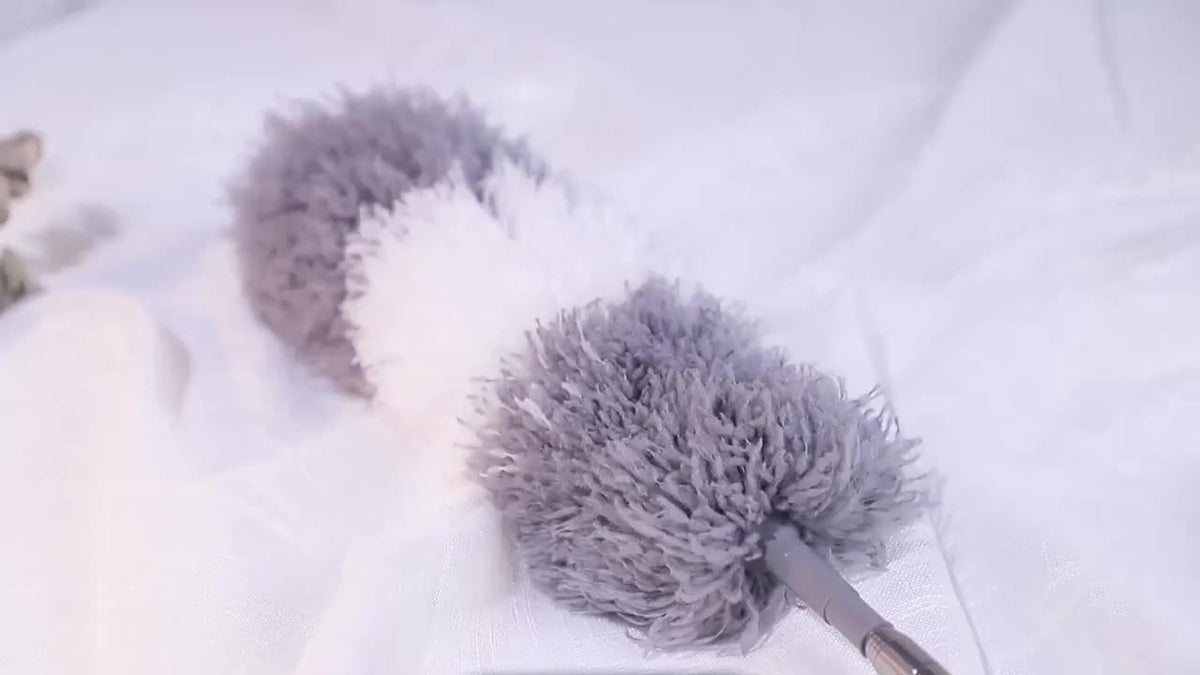 Ausziehbarer Mikrofaser-Staubwedel mit flexiblem Kopf