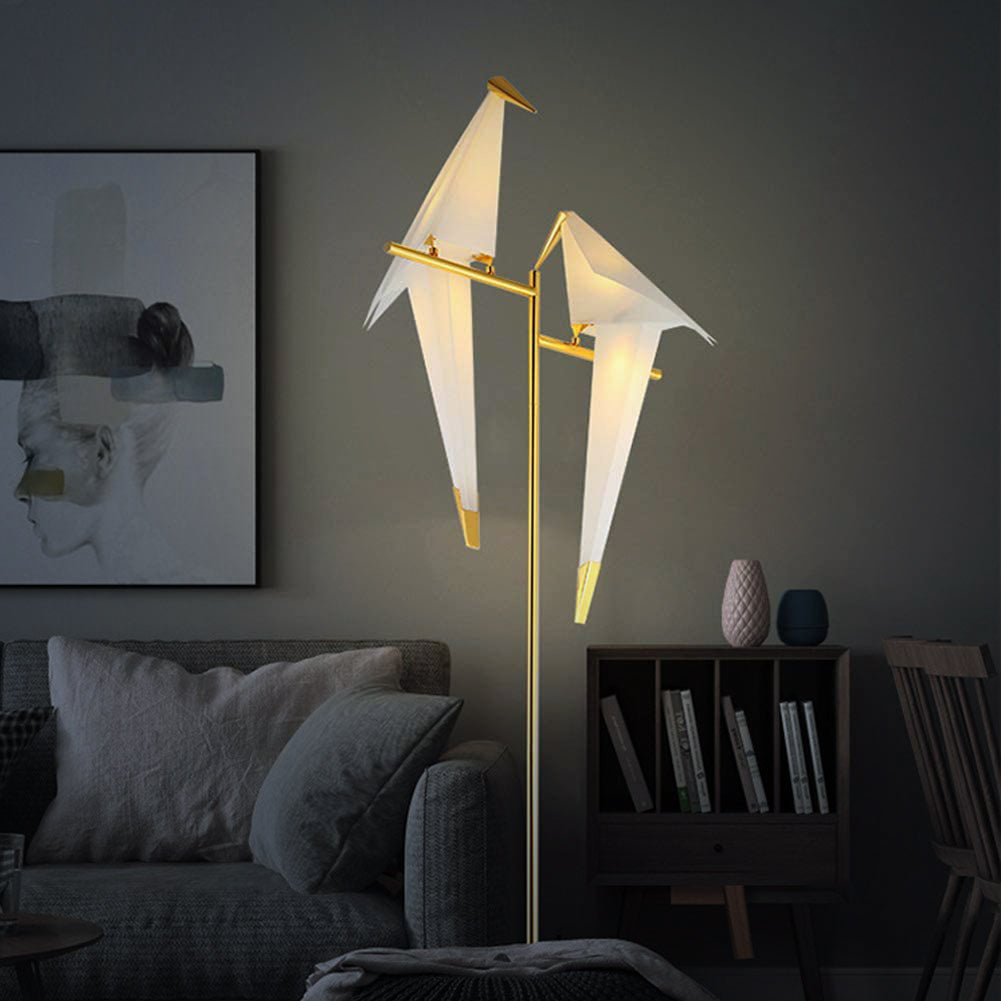 Origami Birdy stolna lampa – Ugodna topla svjetlost i moderan dizajn krila