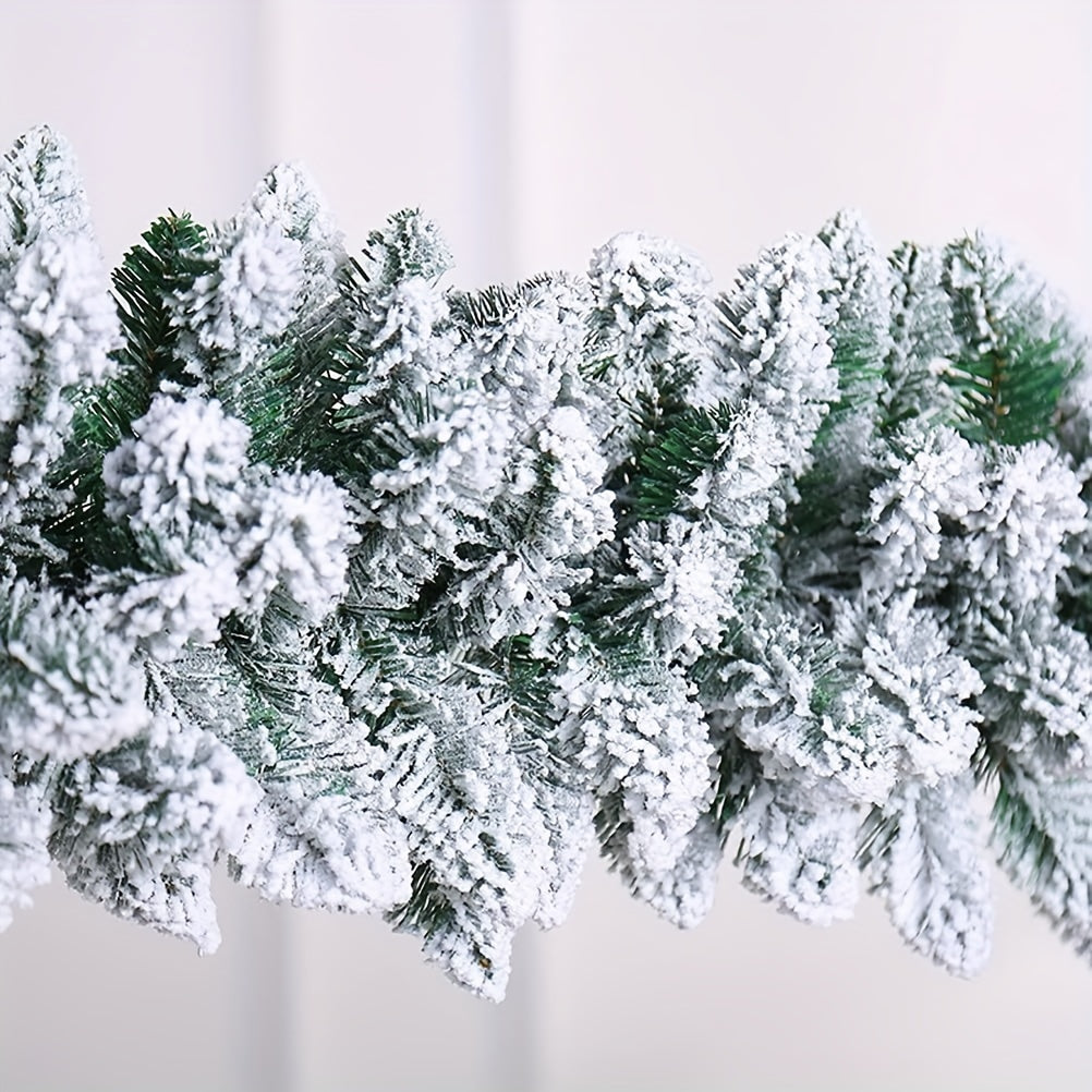 Künstliche Weihnachtsgirlande mit Schneeeffekt und Tannenzweigen – 2,74 m