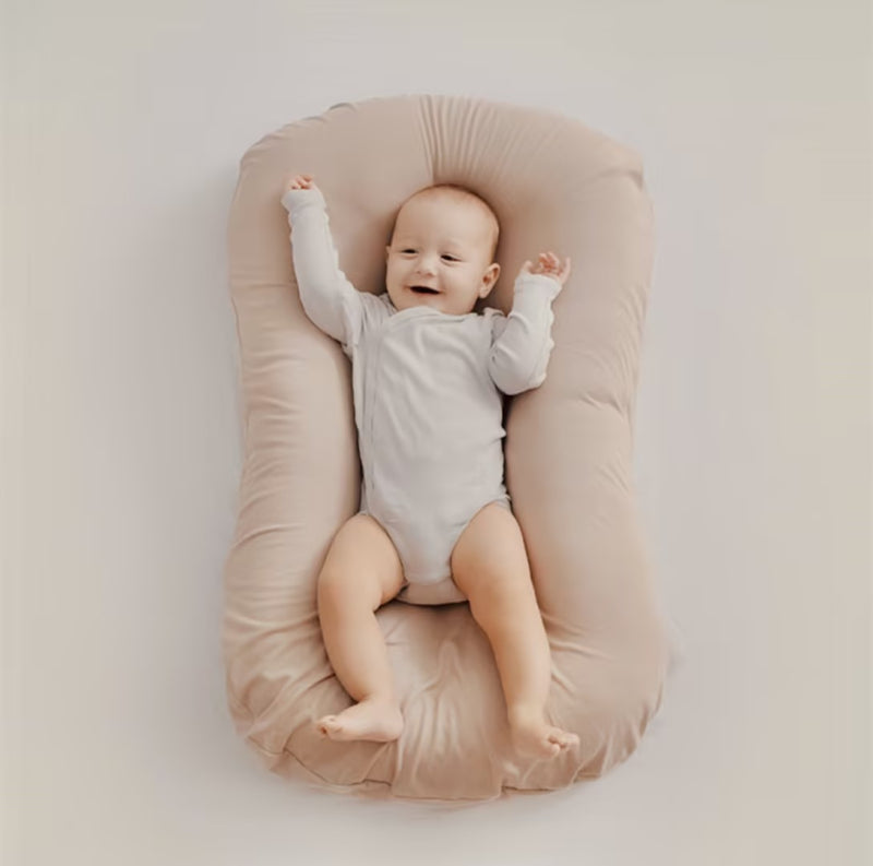 Almohada ortopédica versátil para bebé: soporte suave y transpirable