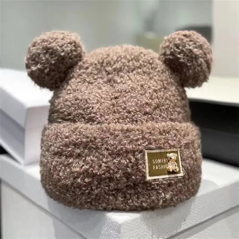 Plüsch-Beanie mit Bärenohren und Umschlag