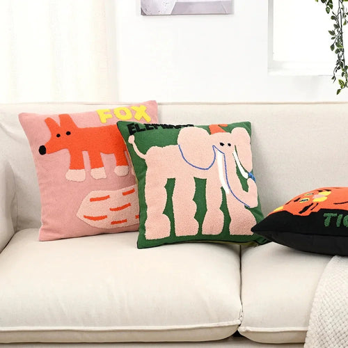 Funda de almohada con motivos de animales bordados