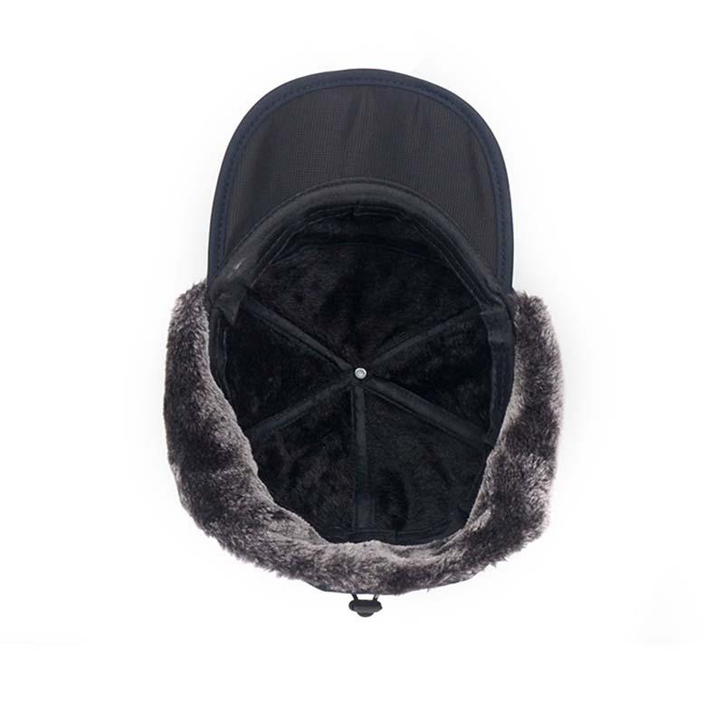 Gorro de inverno com abas para as orelhas e proteção facial amovível