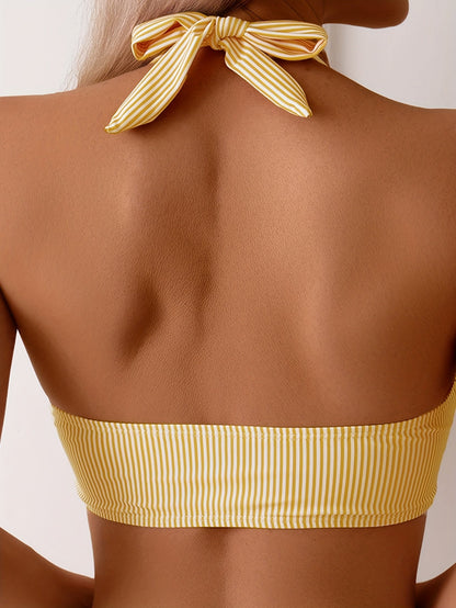 Ženski bikini set s finim prugastim halter dizajnom – ugodno i moderno