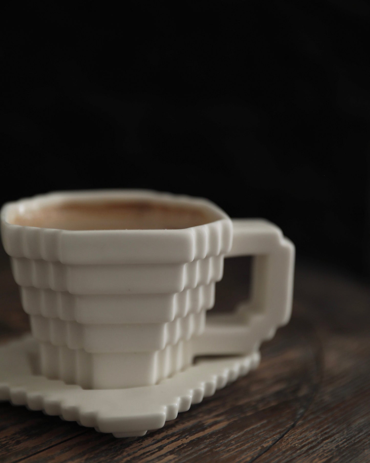 Taza de diseño Pixel con platillo