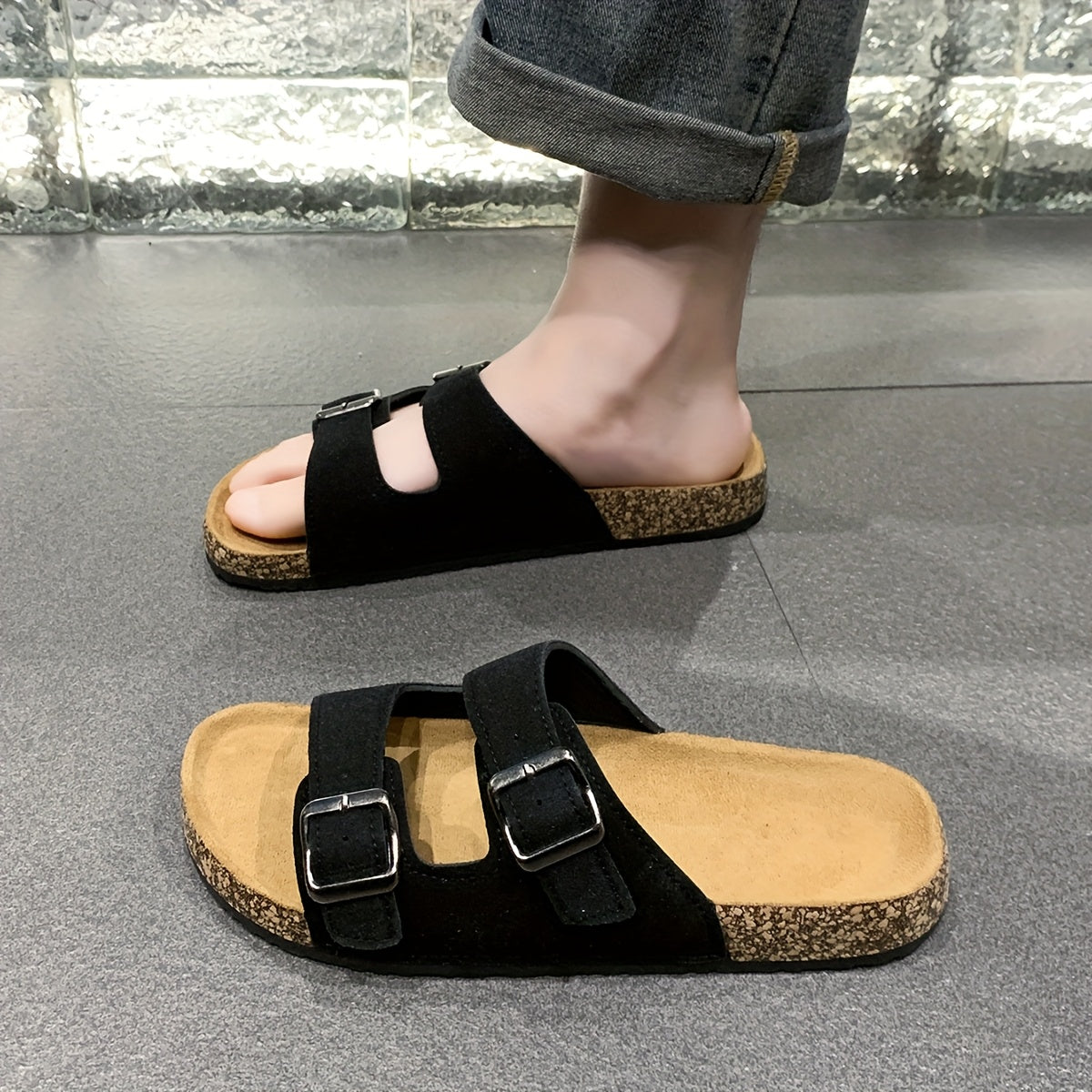 Sandalias retro con doble hebilla ajustable para hombre: cómodas y con estilo.