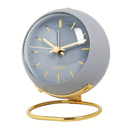 Reloj de escritorio nórdico silencioso: manecillas luminosas y marco de metal