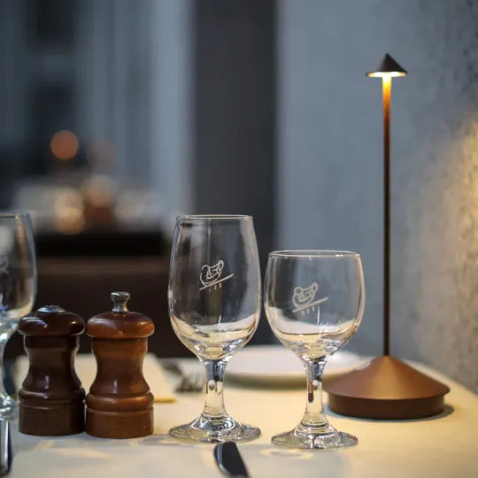 Pametna bežična LED stolna lampa – Fleksibilna i održiva
