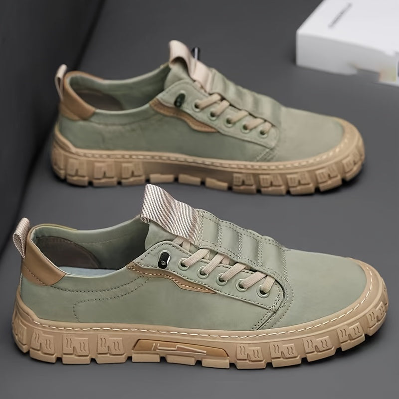 Zapatos de skate casuales sólidos para hombre: cómodos y seguros para uso al aire libre.