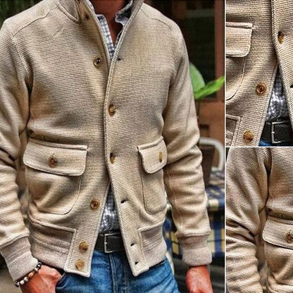 Chaqueta informal de hombre con cuello alto