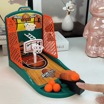 Jogo de basquetebol de mesa com lançamento com o dedo
