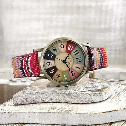 Luna Retro sat – Za šareni i razigrani stil