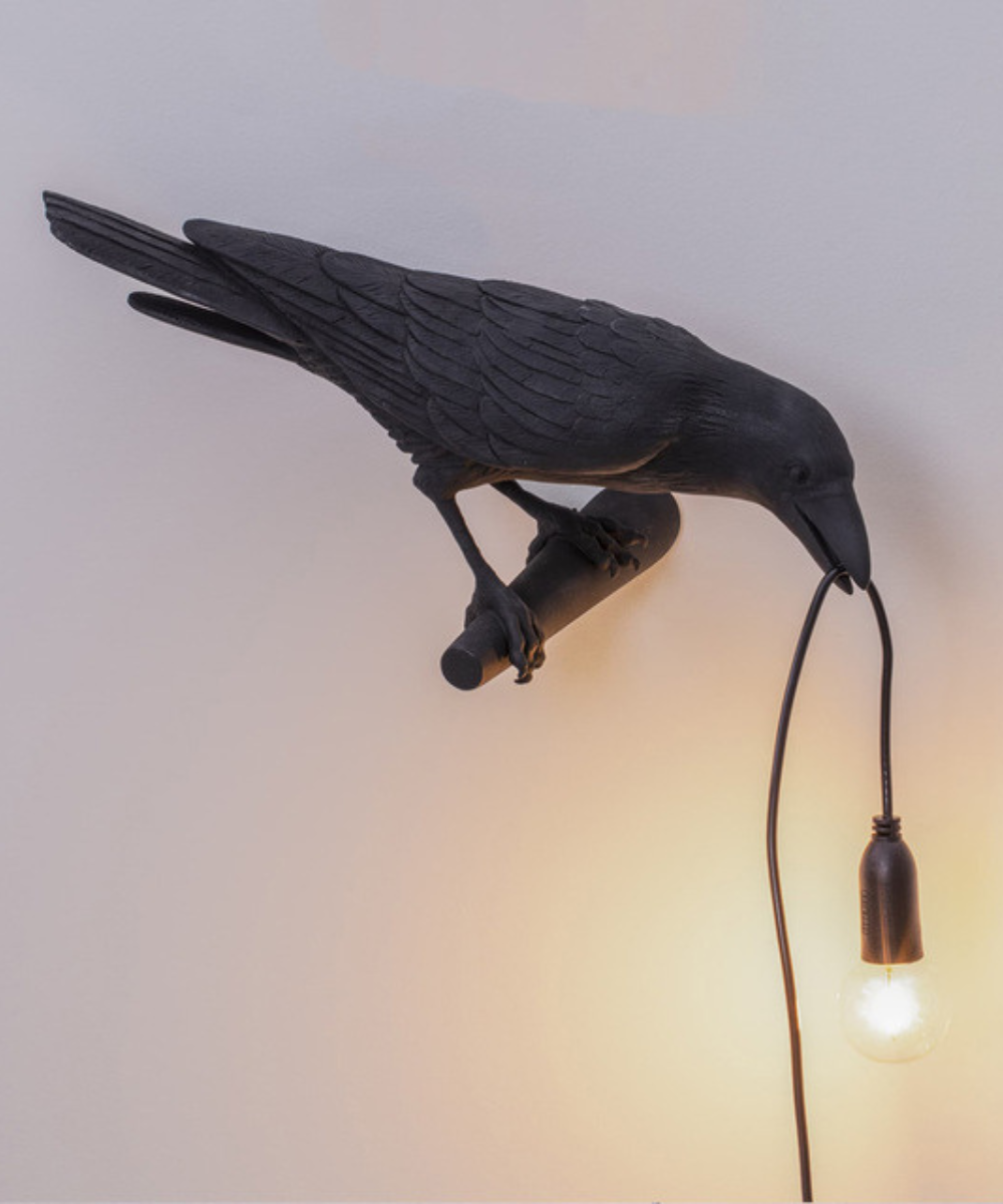 Dekorativna lampa u obliku vrane – Jedinstvena stolna lampa u obliku ptice