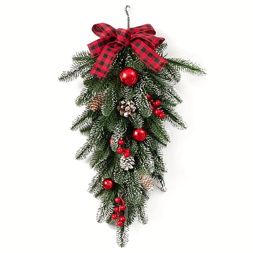 Weihnachtlicher Tannenzweig-Türschmuck mit Beeren