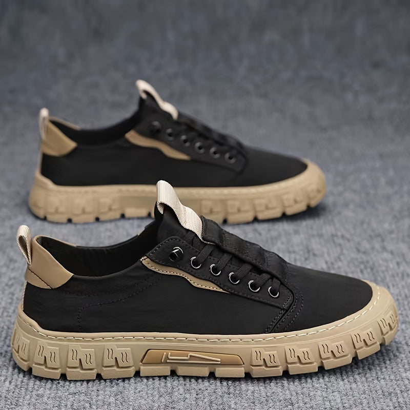 Zapatos de skate casuales sólidos para hombre: cómodos y seguros para uso al aire libre.