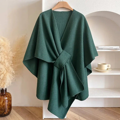 Eleganter Damen-Poncho mit Gürtel für kühle Tage