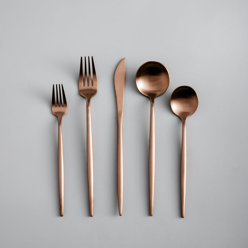 Aurora set pribora za jelo – Minimalistički, moderan i bezvremen