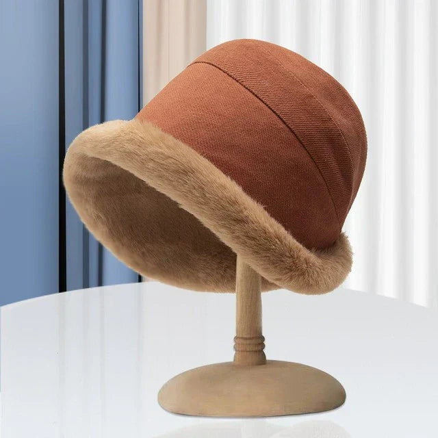 Eleganter Damen Winterhut mit weichem Besatz