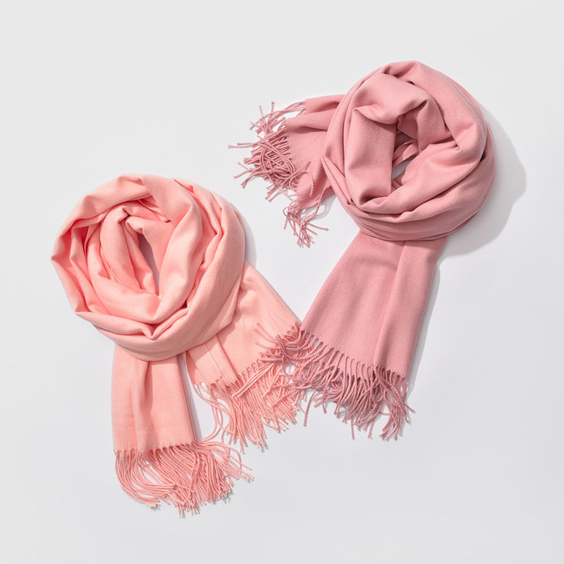 Bufanda de mujer con flecos y diseño liso