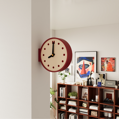 Doppelseitige Wanduhr im Retro-Design