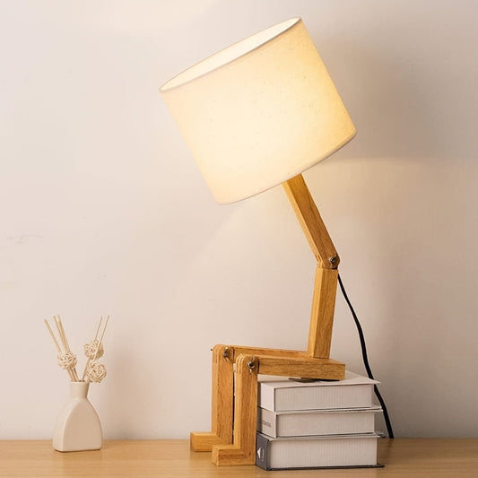 Moderna drvena stolna lampa – fleksibilan dizajn i ugodna rasvjeta