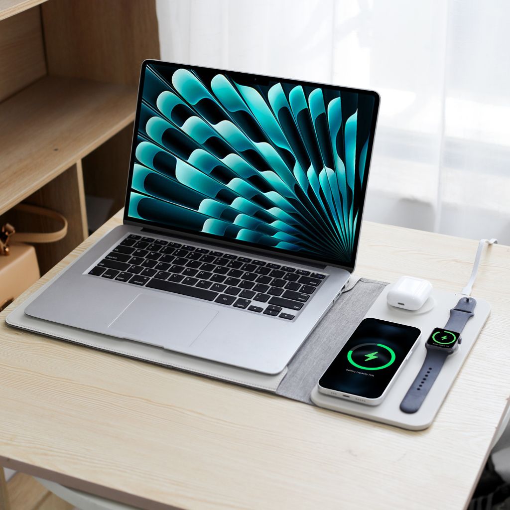 PowerDesk Sleeve – Tanak omot za laptop s bežičnim punjenjem
