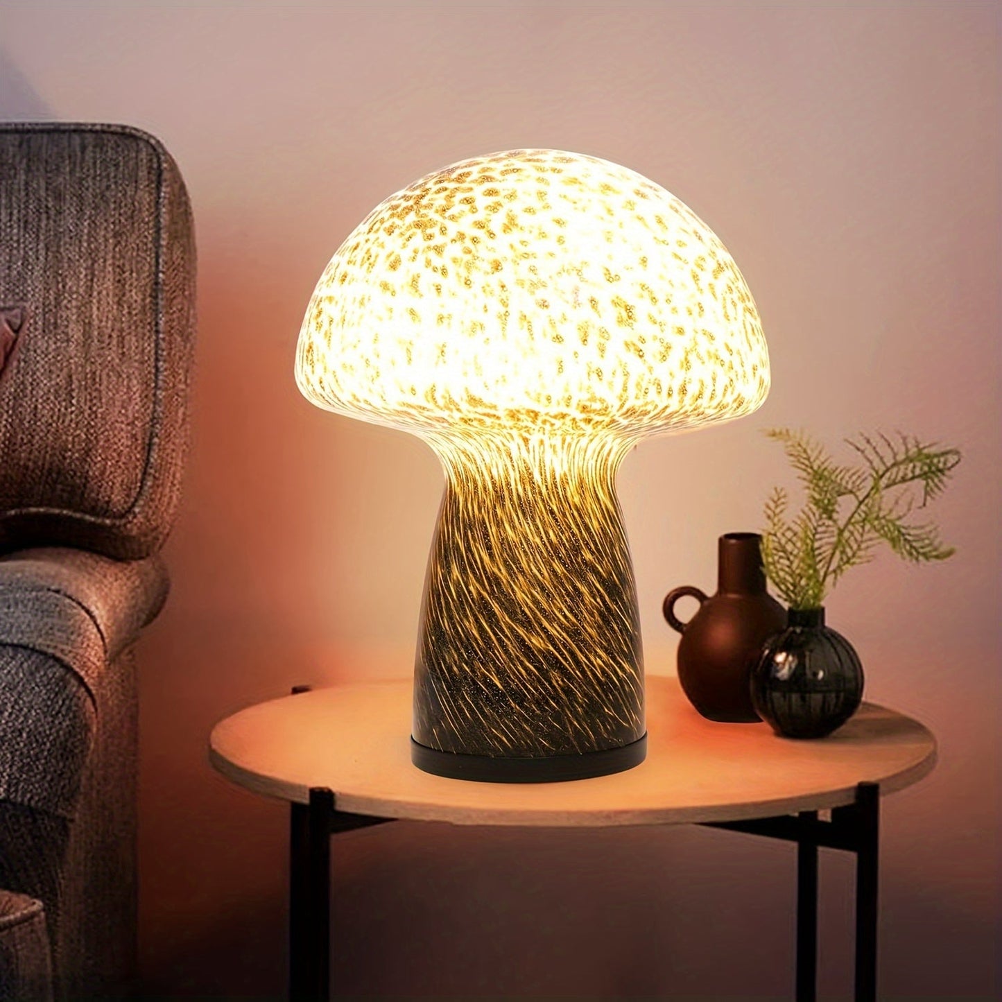 Razigrana gljivasta lampa – Suptilna atmosfera s retro štihom
