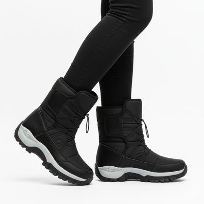 Botas de inverno forradas com sola de perfil antiderrapante e fecho prático
