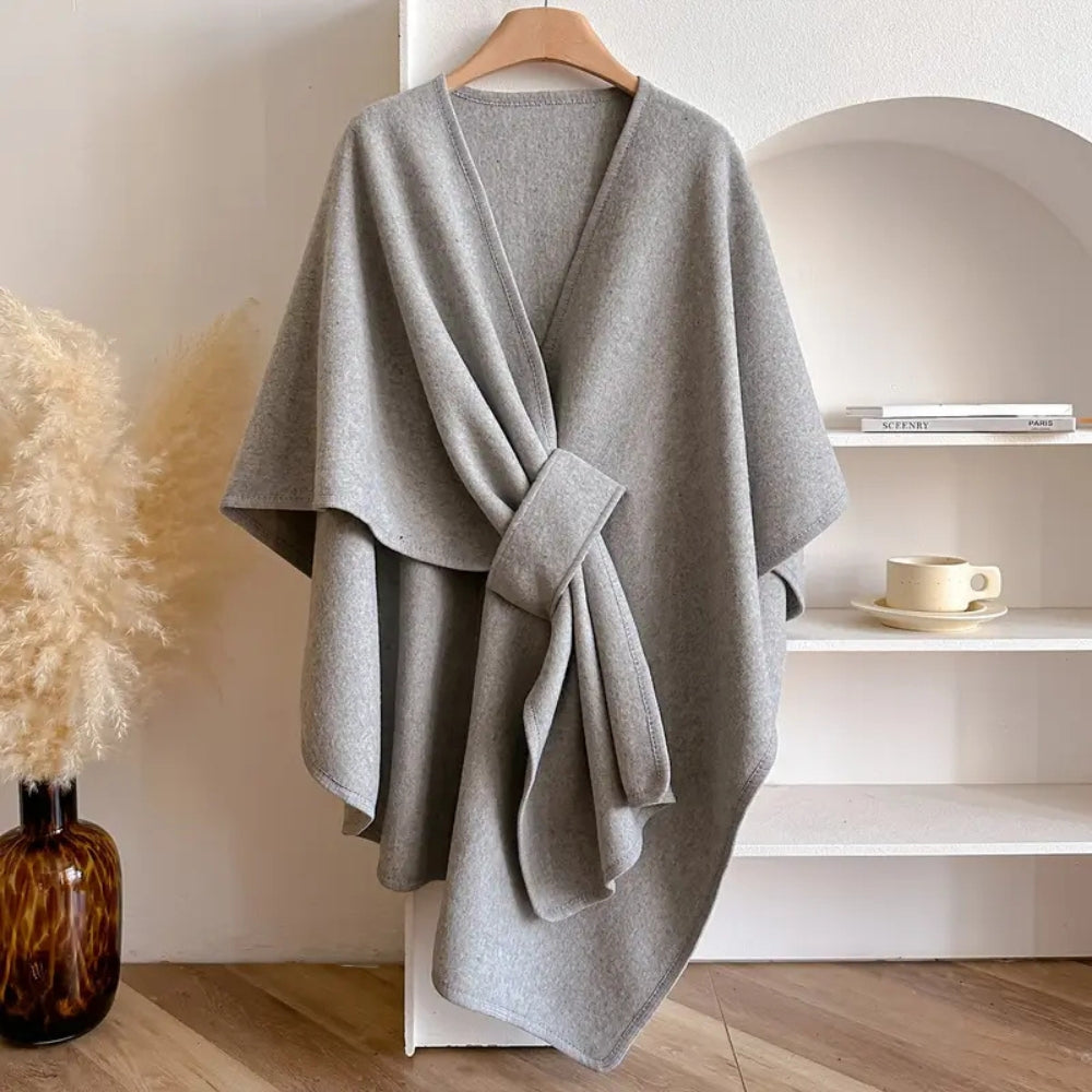 Eleganter Damen-Poncho mit Gürtel für kühle Tage
