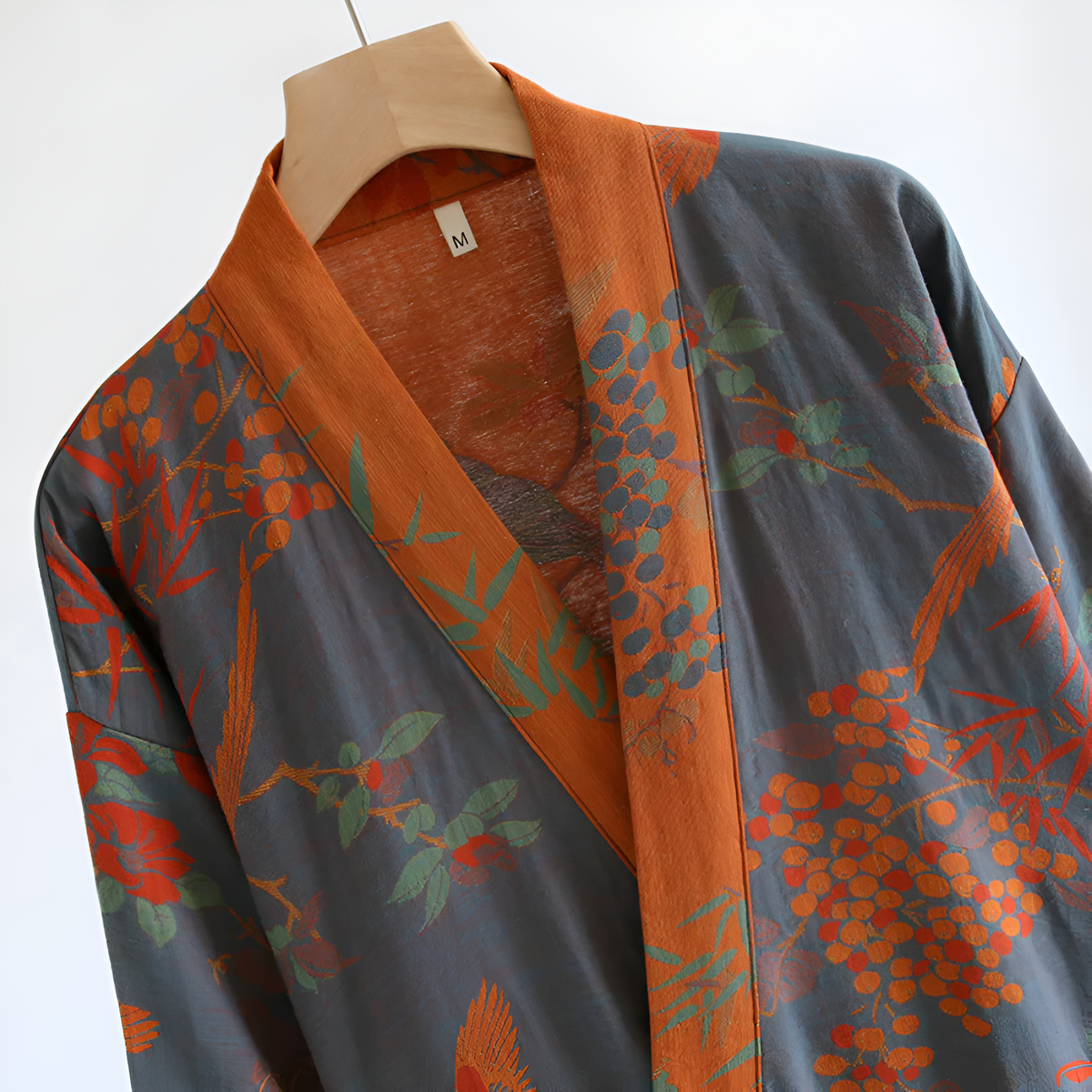 Albornoz de mujer con estampado floral