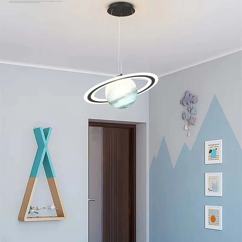 Candeeiro suspenso LED para quarto infantil com design de planeta – atmosfera mágica
