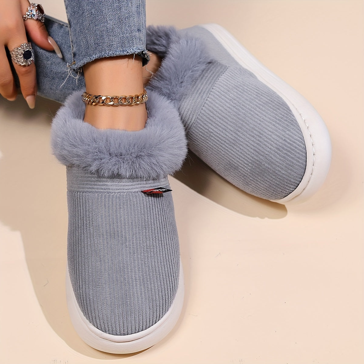 Pantuflas Liza Fluffy: calidez y comodidad para mujer