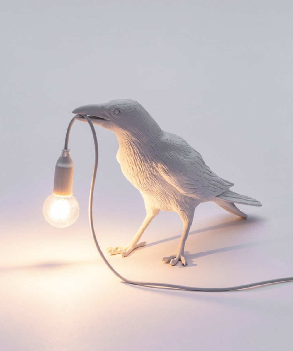 Dekorativna lampa u obliku vrane – Jedinstvena stolna lampa u obliku ptice
