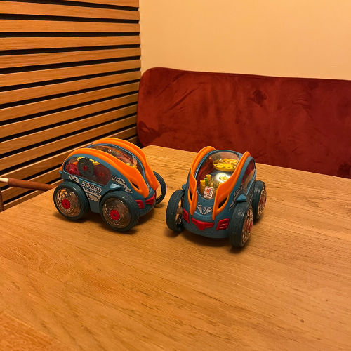 Turbo Twirl Cars - Diversão colorida para crianças