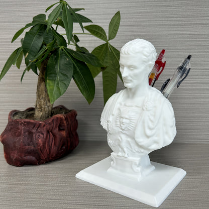 Caesars pero – Kreativni držač za olovke Julius Caesar