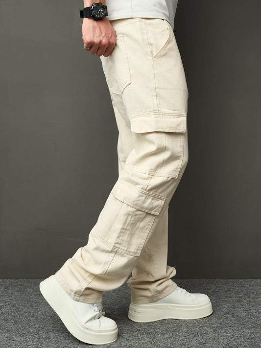 Vaqueros casuales de mezclilla beige: prácticos y cómodos para el día a día.