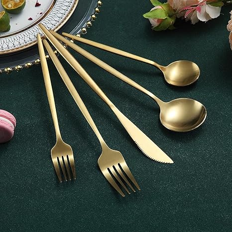 Aurora set pribora za jelo – Minimalistički, moderan i bezvremen