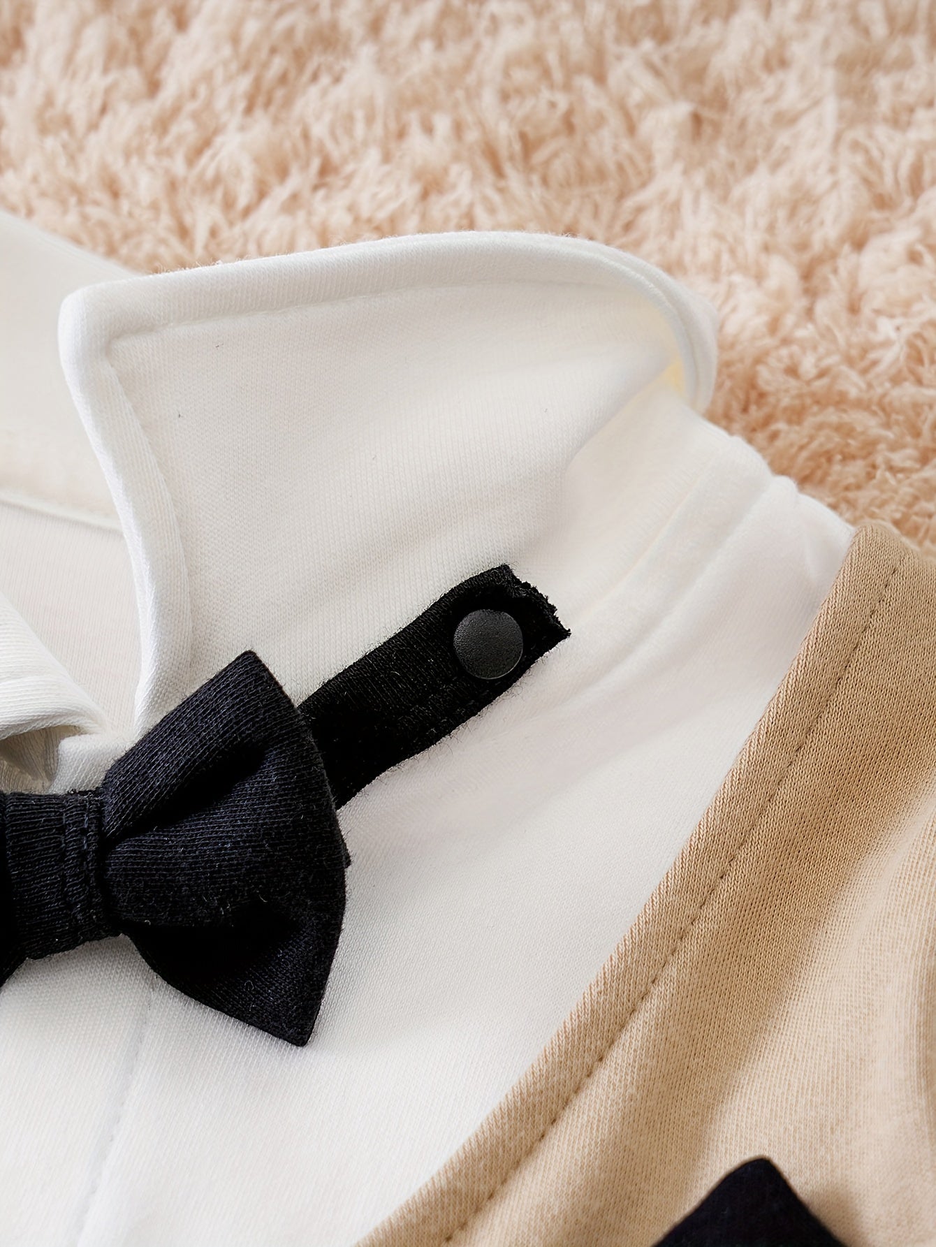 Oliver gentleman kombinezon – Elegantna dječja odjeća s leptir mašnom