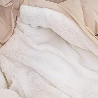 Frosty baby kombinezon – Luksuzni zimski kombinezon s kapuljačom za hladnije mjesece