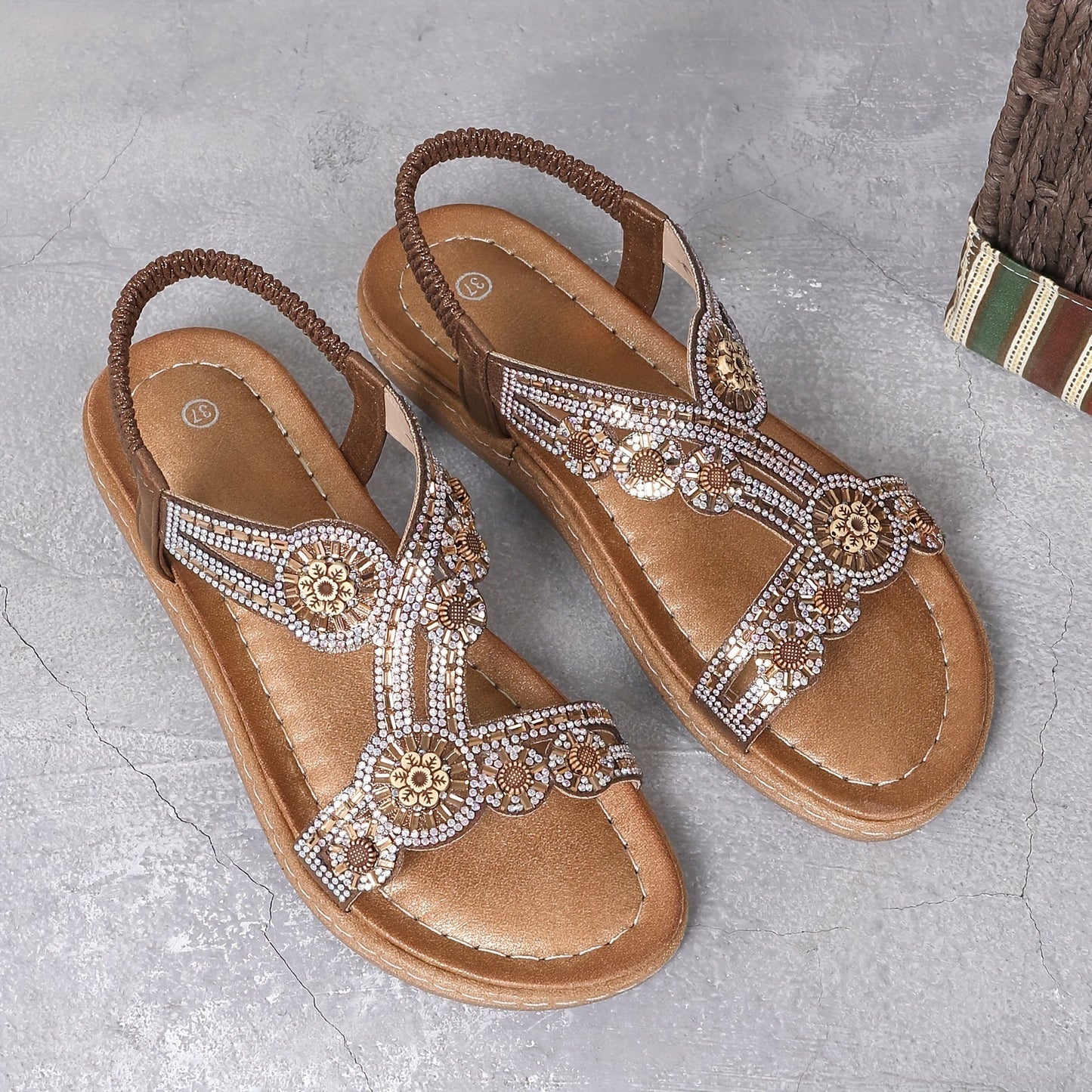 Ženske ravne sandale sa štras kamenčićima i elastičnom trakom u boho stilu