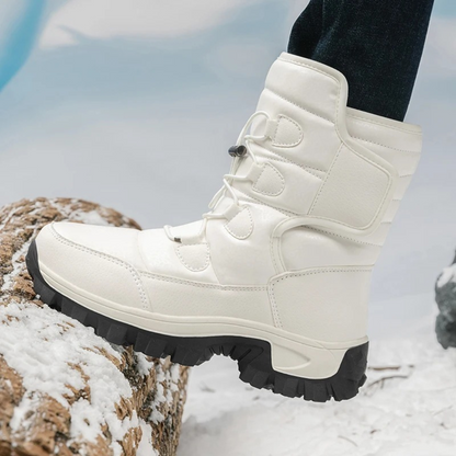 Botas de inverno forradas com sola de perfil antiderrapante e fecho prático