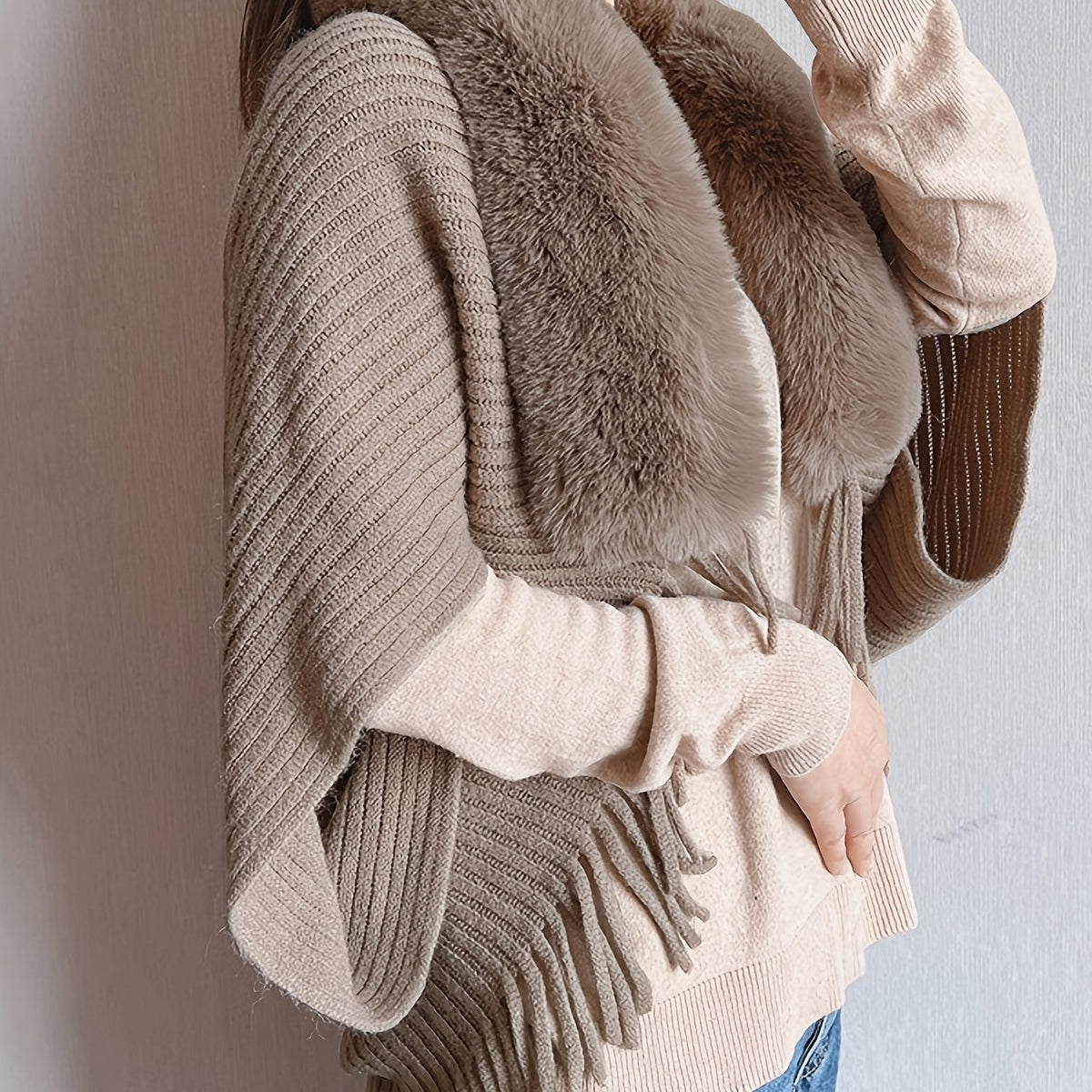 Eleganter Damen-Schal mit geometrischem Muster