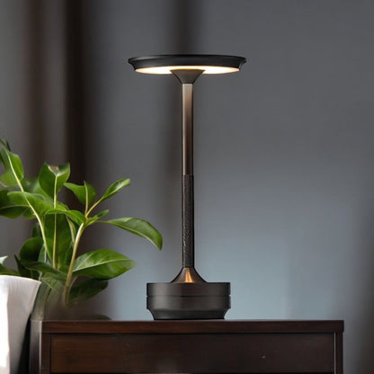 Aura Luxe stolna lampa – Moderan dizajn s toplim i podesivim svjetlom