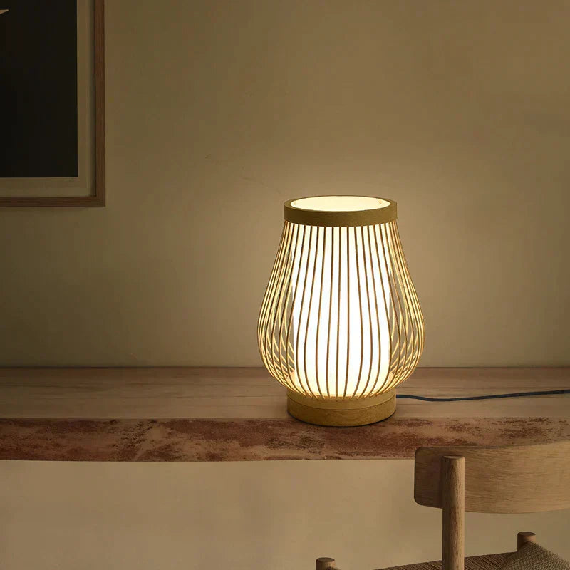 Japanska stolna lampa od bambusa – Zen stil ambijentalnog osvjetljenja
