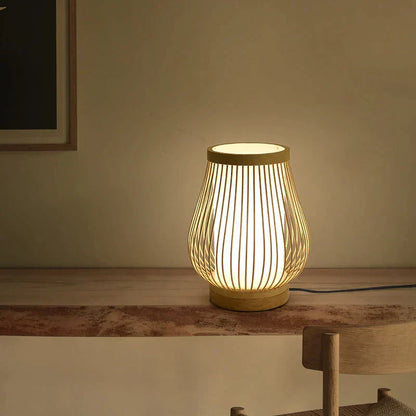 Japanska stolna lampa od bambusa – Zen stil ambijentalnog osvjetljenja