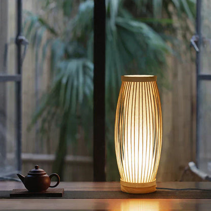 Japanska stolna lampa od bambusa – Zen stil ambijentalnog osvjetljenja