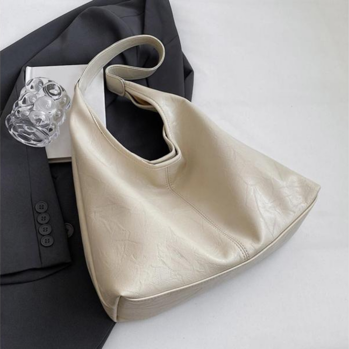 Halbmond-Schultertasche im Vintage-Stil