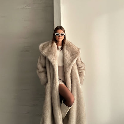 Casaco de inverno comprido para senhora em pelo sintético com gola de lapela