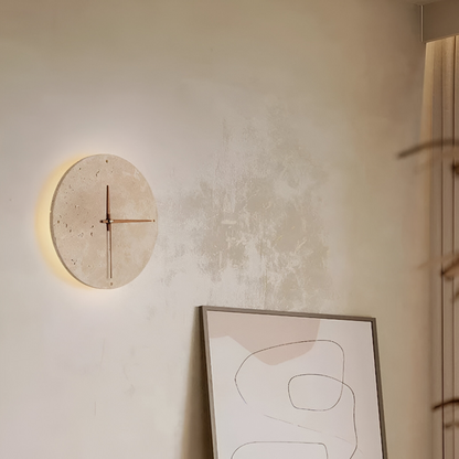 Runde LED-Wandlampe aus Travertin mit warmem Licht