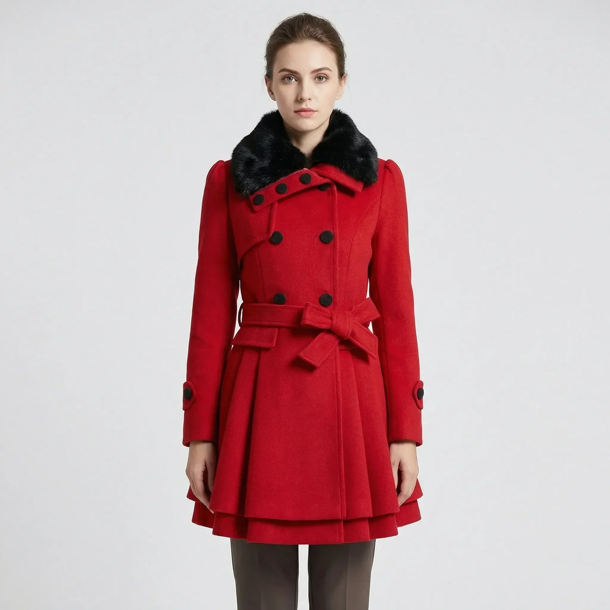 Eleganter Wintermantel mit Gürtel und Kunstfellkragen